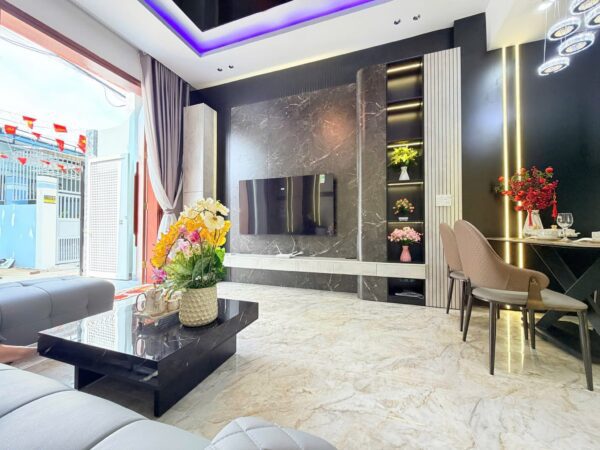 Nhà 3 tầng 2 mặt kiệt ô tô Nguyễn Chánh 5350