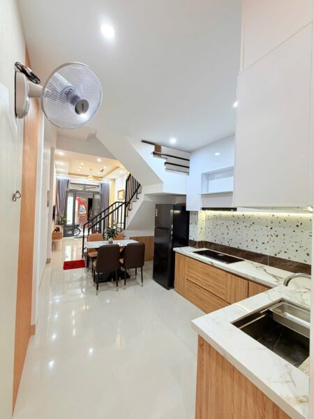 Nhà 3 tầng kiệt Hoàng Diệu, 4780