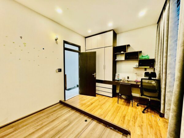 Nhà 3 tầng mặt tiền Giang Châu, Nam Việt Á, 13ty8