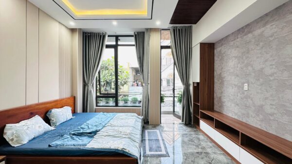 Nhà 3 tầng mặt tiền Nguyễn Huy Tự, 7950