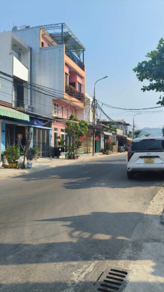 Nhà mặt tiền Nam cao, 3600