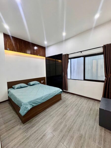 Nhà 3 tầng mặt tiền Đào Sư Tích, 5990