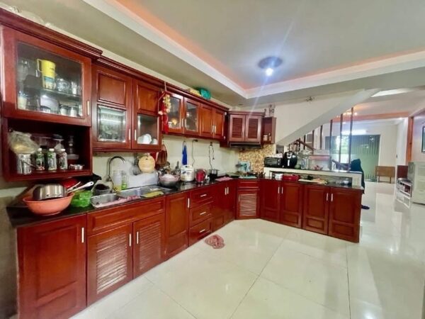 Nhà 4 tầng mặt tiền Hàn Thuyên 10ty9