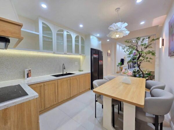 Nhà 4 tầng kiệt ô tô Ngô Thị Nhậm, 5390
