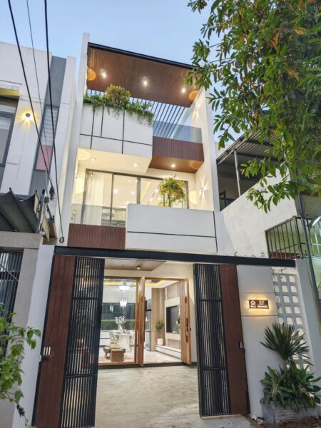 Nhà 3 tầng mặt tiền Cổ Mân Mai, 6800