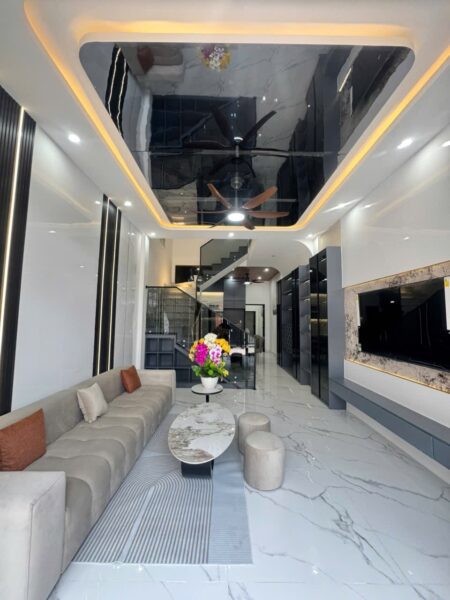 Nhà 2 tầng kiệt ô tô Tôn Đản, 4580