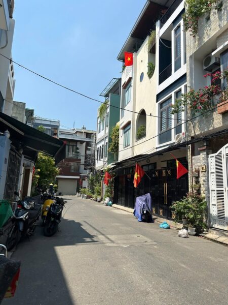 Nhà 3 tầng mặt tiền Bình An, 8850