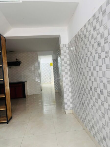 Nhà 3 tầng mặt tiền Huỳnh Ngọc Huệ 7700