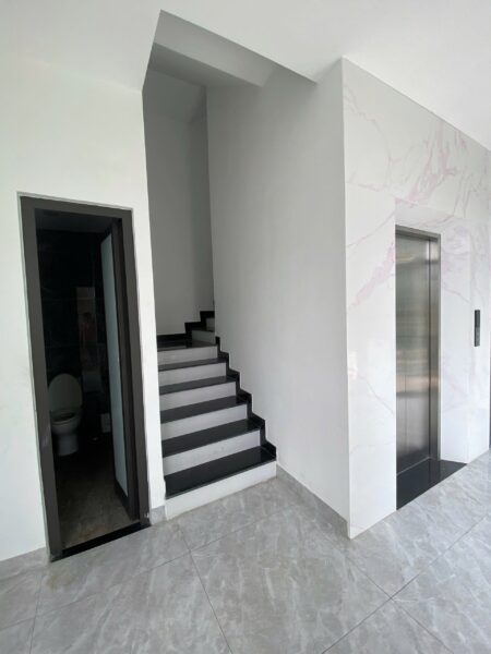 Nhà 5 tầng 2 mặt tiền Nguyễn Sinh sắc, 26ty990