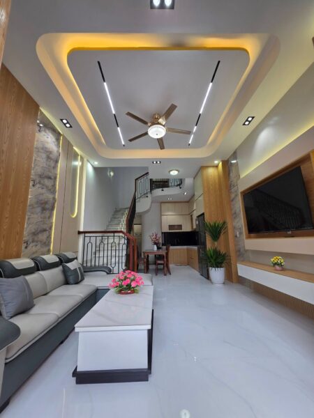 Nhà 3 tầng kiệt ô tô Tôn Đức thắng, 5650