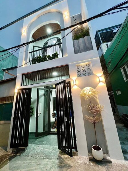 Nhà 2 tầng kiệt trần cao Vân 3700