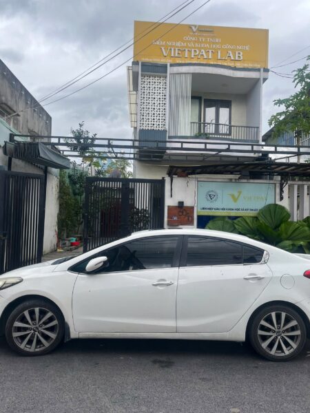 Nhà 2 tầng kiệt ô tô Nguyễn Văn Cừ, 5700