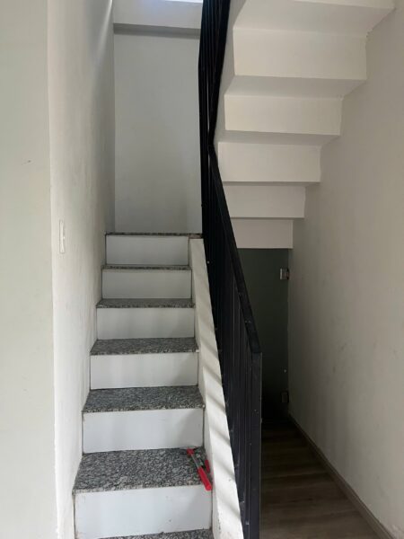 Nhà 2 tầng kiệt ô tô Nguyễn Văn Cừ, 5700