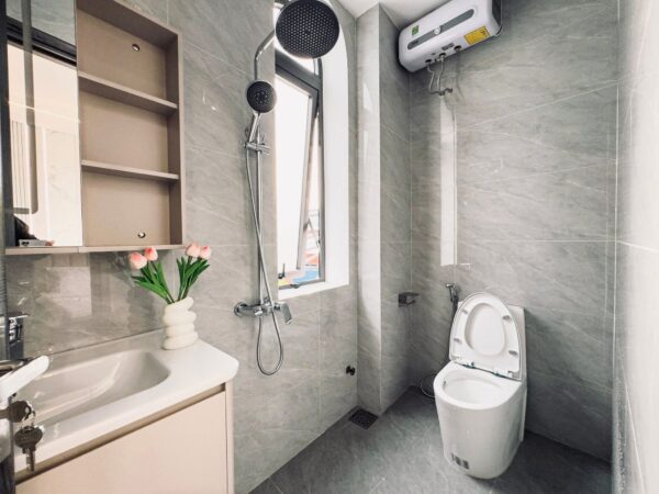 Nhà 3 tầng 3 mặt tiền Thái thị bôi 8950