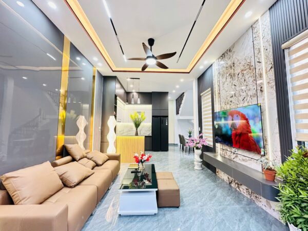 Nhà 2 tầng 2 mặt kiệt ô tô trường chinh 4600