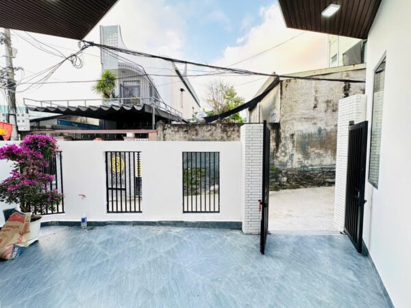 Nhà 2 tầng 2 mặt kiệt ô tô trường chinh 4600