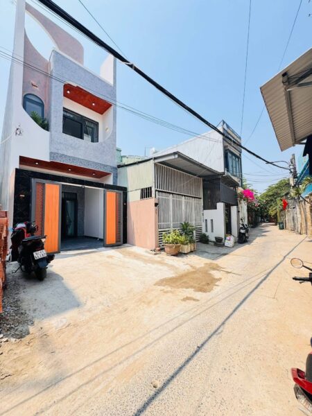 Nhà 3 tầng kiệt ô tô Nguyễn Công Hoan 5250
