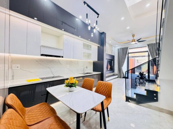 Nhà 3 tầng kiệt ô tô Nguyễn Công Hoan 5250