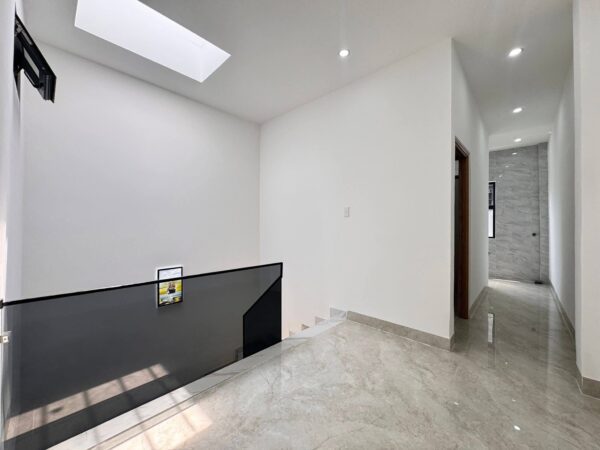 Nhà 3 tầng kiệt ô tô Nguyễn Công Hoan 5250