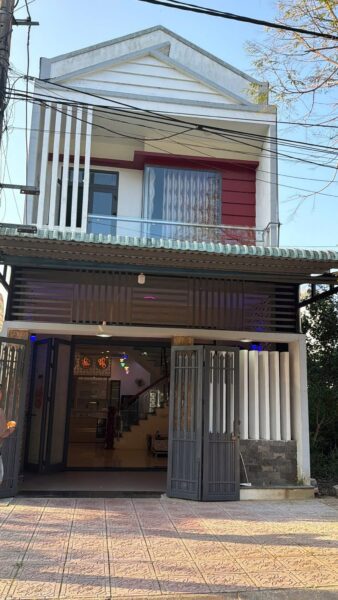 Nhà 2 tầng mặt tiền Đại la 3950
