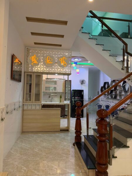 Nhà 2 tầng mặt tiền Đại la 3950