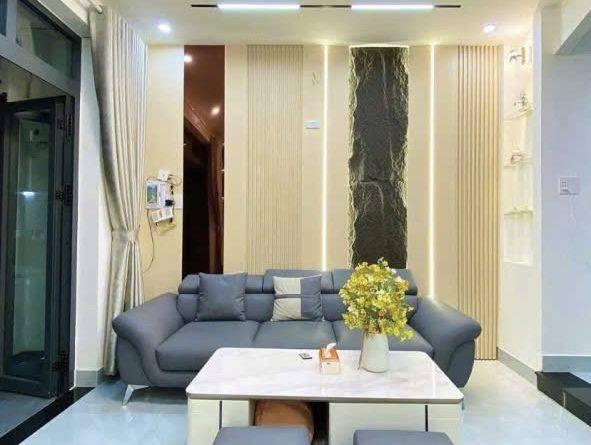 Nhà 2 tầng kiệt Hoàng diệu 3980