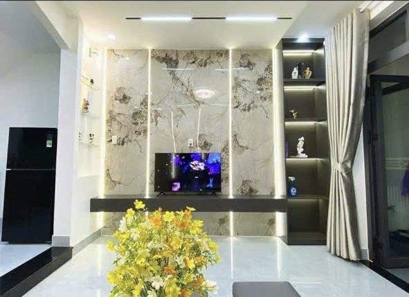 Nhà 2 tầng kiệt Hoàng diệu 3980