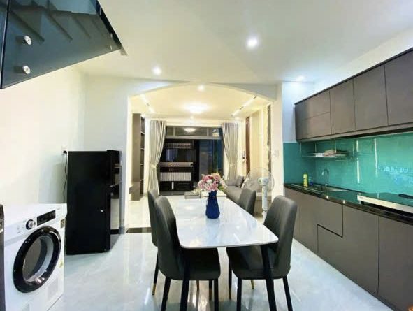 Nhà 2 tầng kiệt Hoàng diệu 3980