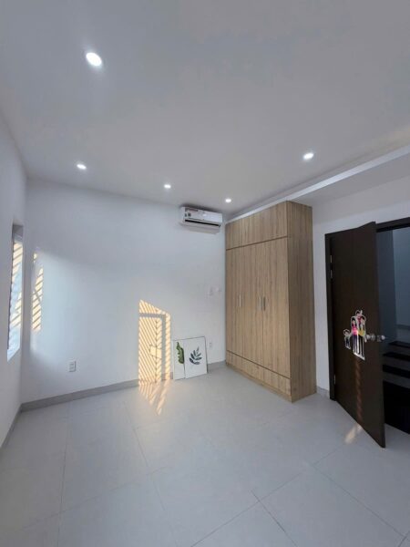 Nhà 3 tầng kiệt Trần Xuân Lê, 5200