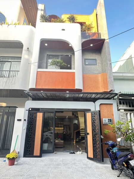 Nhà 3 tầng mặt tiền Chơn Tâm 7900