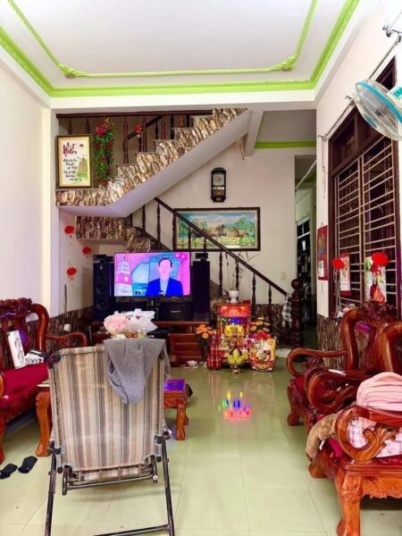 Nhà 2 tầng kiệt Tôn Đản, 100mv, 4500