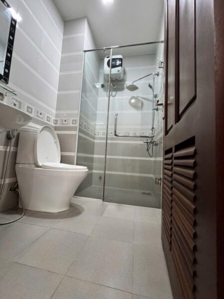 Nhà 3 tầng mặt tiền Hoà An, 6650