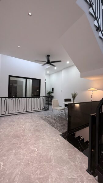 Nhà 3 tầng kiệt ô tô Gò Dư 5190