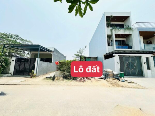 Đất mặt tiền Nguyễn công triều 3950