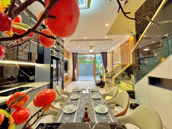 Nhà 3 tầng mặt tiền Phan Khôi 7595