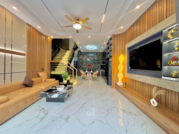 Nhà 3 tầng mặt tiền Phan Khôi 7595