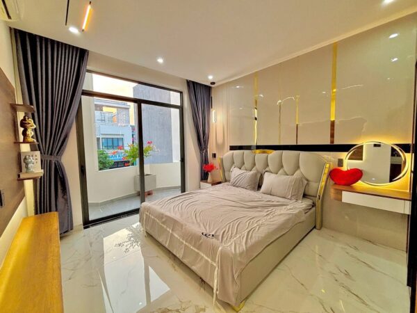 Nhà 3 tầng mặt tiền Phan Khôi 7595
