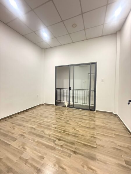 Nhà 2 tầng kiệt ô tô Trường chinh 4550