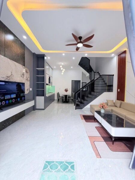 Nhà 3 tầng kiệt Tô Hiệu 66mv, 5490