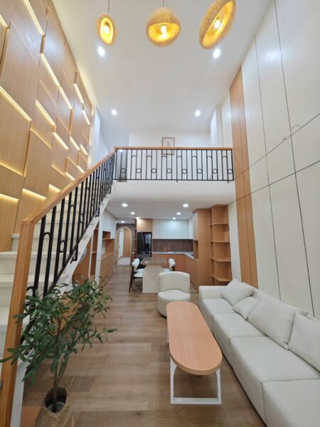 Nhà kiệt Tôn đản 67mv, 4450