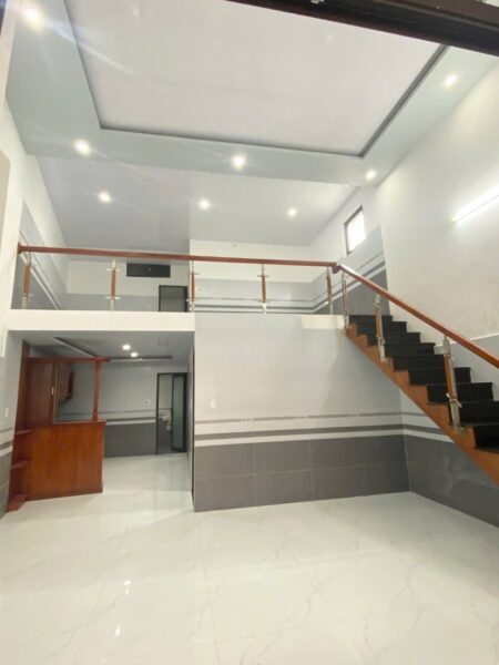 Nhà mê lửng kiệt ô tô Hoàng Văn Thái 3800