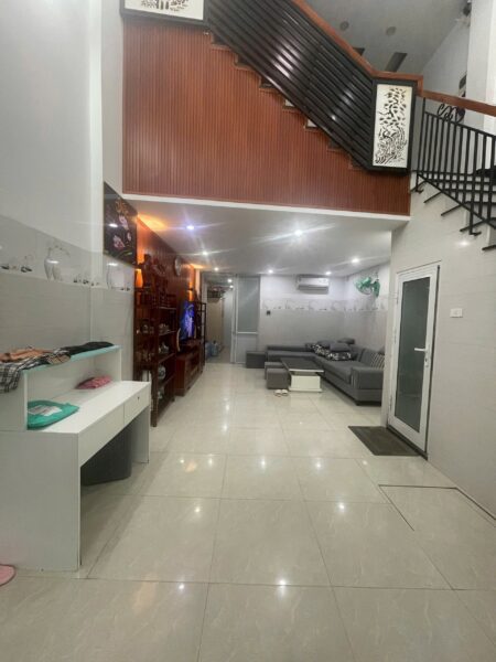 2 nhà liền kề mặt tiền Nguyễn Trung Trực 13150