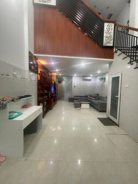 2 nhà liền kề mặt tiền Nguyễn Trung Trực 13150