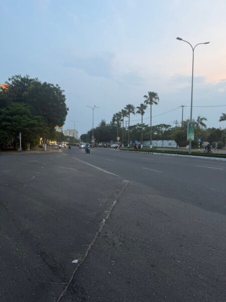 2 lô liền kề mặt tiền Nguyễn Tất Thành 32ty5