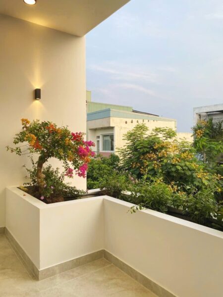 Nhà 3 tầng mặt tiền Lê Thiệt 7590