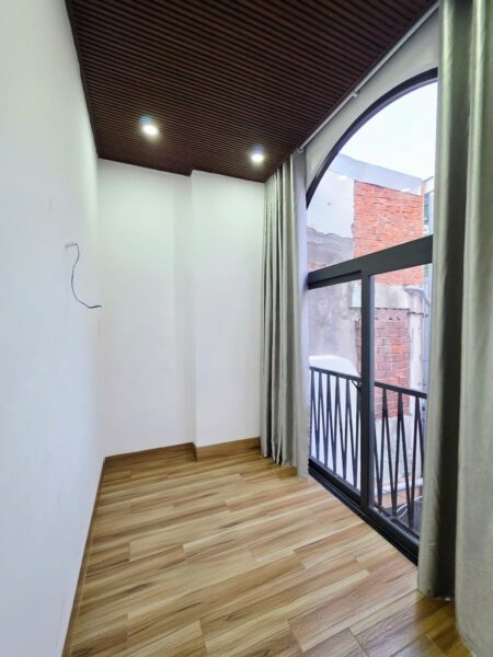 Nhà 2 tầng kiệt Lý Thái Tổ 4520