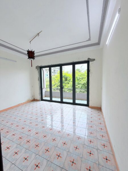 Nhà 4 tầng mặt tiền Nguyễn Tất Thành 19ty2