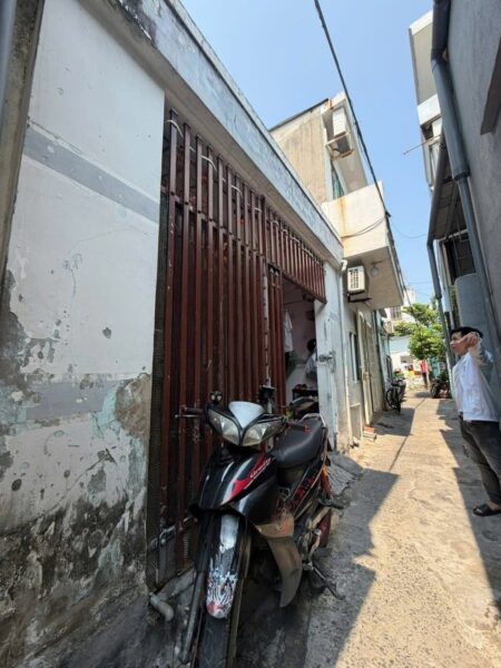 Nhà 2 tầng kiệt Trần cao Vân 45mv 2700