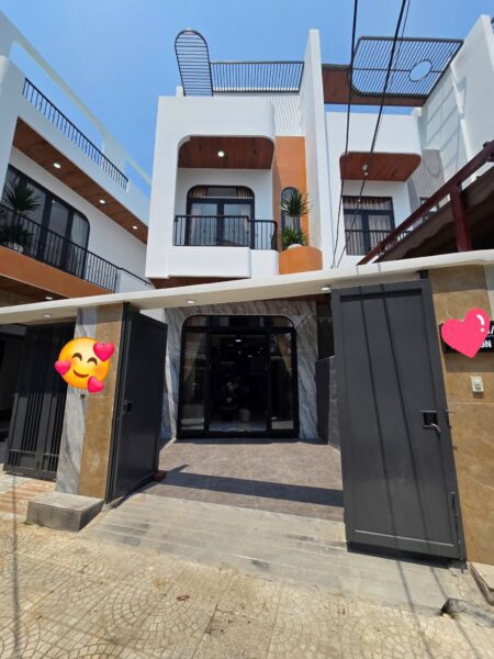 Nhà 2 tầng kiệt ô tô Tôn Đản 82mv, 4580