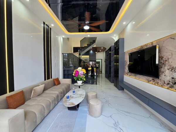 Nhà 2 tầng kiệt ô tô Tôn Đản 82mv, 4580